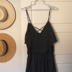 Link Mynded, small, black and white jumper.